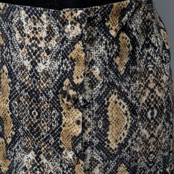 NWT LILY STAR SNAKE PRINT BUTTON UP SKIRT - M - Picture 2 of 4